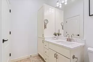 330 Austin Ave, Waco, TX 76701 - Photo 9
