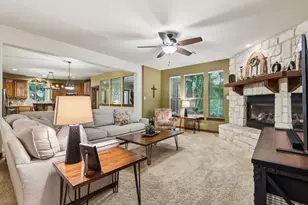 1810 Skipaway Dr, Rowlett, TX 75088 - Photo 3