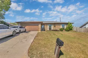 917 Springhill Dr, Burleson, TX 76028 - Photo 1