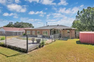 917 Springhill Dr, Burleson, TX 76028 - Photo 15