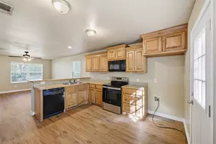 728 W Walker St, Denison, TX 75020 - Photo 5