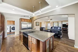 113 Draper Dr, Springtown, TX 76082 - Photo 9