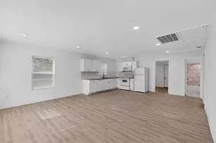 631 Baker St, Denison, TX 75020 - Photo 11