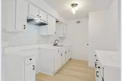 7937 Trimble Drive, Fort Worth, TX 76134 - Photo 17