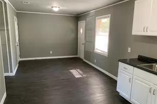 721 Barbara St, Athens, TX 75751 - Photo 7