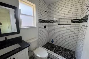 1810 Guinevere St, Arlington, TX 76014 - Photo 9