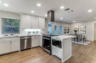 10115 Lanshire Dr, Dallas, TX 75238 - Photo 11