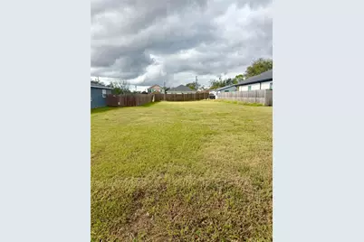 310 Dixon Street, Terrell, TX 75160 - Photo 1