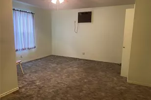 808 N Hughes St, Howe, TX 75459 - Photo 15