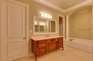 566 Rockingham Dr, Irving, TX 75063 - Photo 15