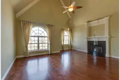 566 Rockingham Drive, Irving, TX 75063 - Photo 13