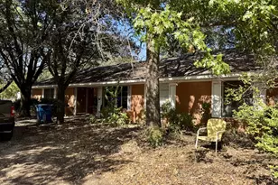 609 S Files St, Itasca, TX 76055 - Photo 1