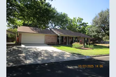 7100 Canterbury Drive, Waco, TX 76712 - Photo 1