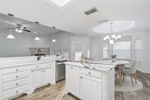 509 Forest Edge St, Burleson, TX 76028 - Photo 7