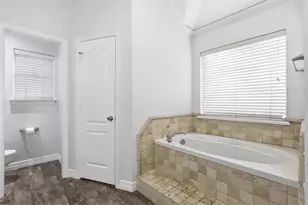 509 Forest Edge St, Burleson, TX 76028 - Photo 13