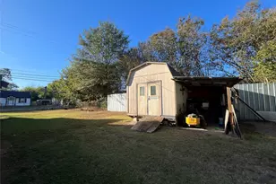 404 NE 17th St, Paris, TX 75460 - Photo 23