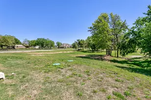 129 Cooper Ct, Springtown, TX 76082 - Photo 25