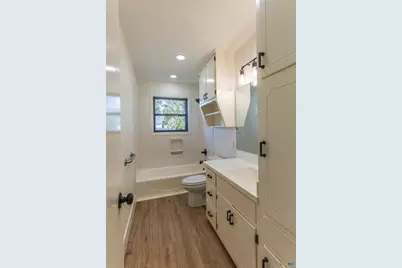 286 S Baese Road, Elm Mott, TX 76640 - Photo 17