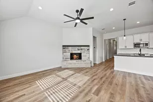 102 Maverick Trl, Valley View, TX 76272 - Photo 13