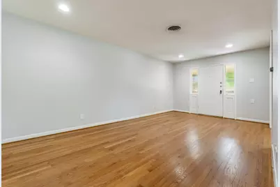 6529 Saint Moritz Avenue, Dallas, TX 75214 - Photo 3