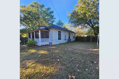 1304 S 5th Street, Bonham, TX 75418 - Photo 1