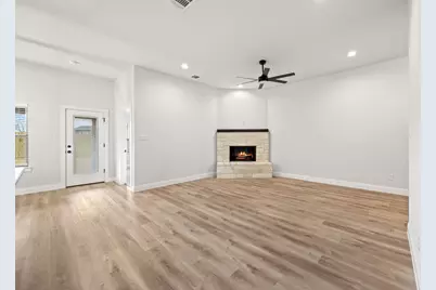 104 Maverick Trail, Valley View, TX 76272 - Photo 5