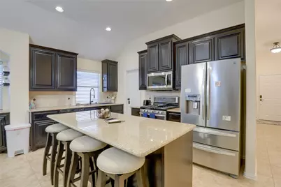 4502 Ridgeway Drive, Mansfield, TX 76063 - Photo 5