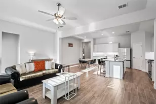 103 Woodlands Way, Balch Springs, TX 75181 - Photo 5