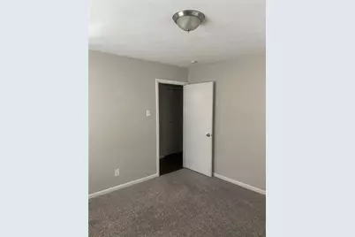 939 E Red Bird Lane, Dallas, TX 75241 - Photo 9