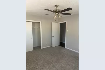 939 E Red Bird Lane, Dallas, TX 75241 - Photo 13