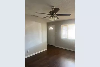 939 E Red Bird Lane, Dallas, TX 75241 - Photo 3