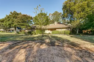 219 Indian Creek Dr, Trophy Club, TX 76262 - Photo 31