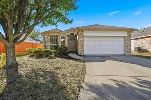 1016 Fairweather Dr, Fort Worth, TX 76120 - Photo 3