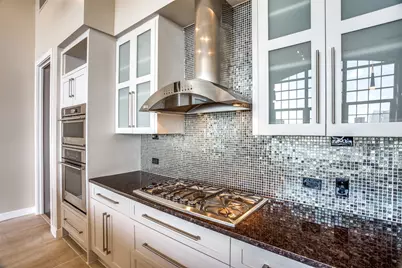 2600 W 7th Street #2802, Fort Worth, TX 76107 - Photo 5