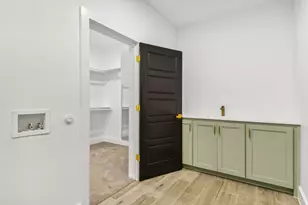 6605 Buffalo Rdg Cir, Godley, TX 76044 - Photo 17