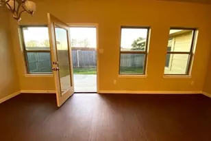 2853 Mesquite Rd, Fort Worth, TX 76111 - Photo 9