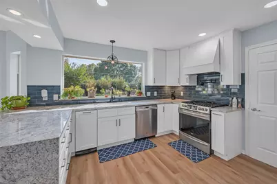 1800 Hampton Drive, Bedford, TX 76021 - Photo 9