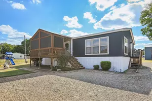 7712 River Run, Granbury, TX 76049 - Photo 9