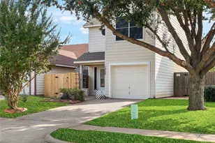 10605 Many Oaks Dr, Fort Worth, TX 76140 - Photo 3