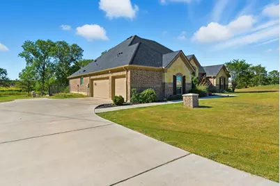 330 Pack Saddle Court, Weatherford, TX 76088 - Photo 3