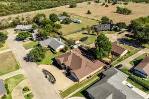 906 Greenleaf Dr, Mexia, TX 76667 - Photo 37