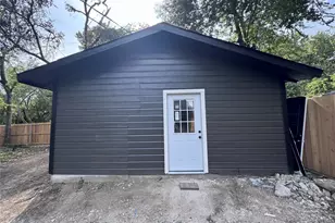 1410 Tanglewood Ln, Garland, TX 75042 - Photo 9