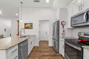 949 Avagail Ave, Springtown, TX 76082 - Photo 21