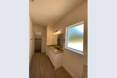 1004 Hennesay Park, Springtown, TX 76082 - Photo 15