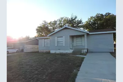 1513 Skyline Drive, River Oaks, TX 76114 - Photo 5