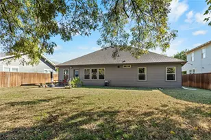 810 N Walnut St, Sherman, TX 75090 - Photo 19