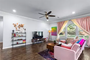 810 N Walnut St, Sherman, TX 75090 - Photo 9