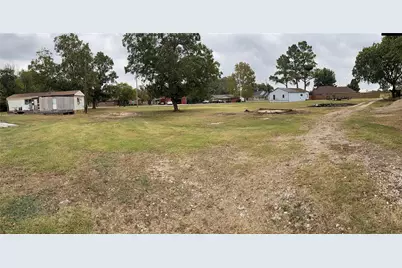 208 S Porch Street, Tioga, TX 76271 - Photo 5