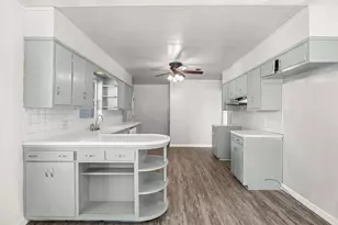 206 E Belknap St, Ennis, TX 75119 - Photo 13