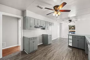 206 E Belknap St, Ennis, TX 75119 - Photo 5